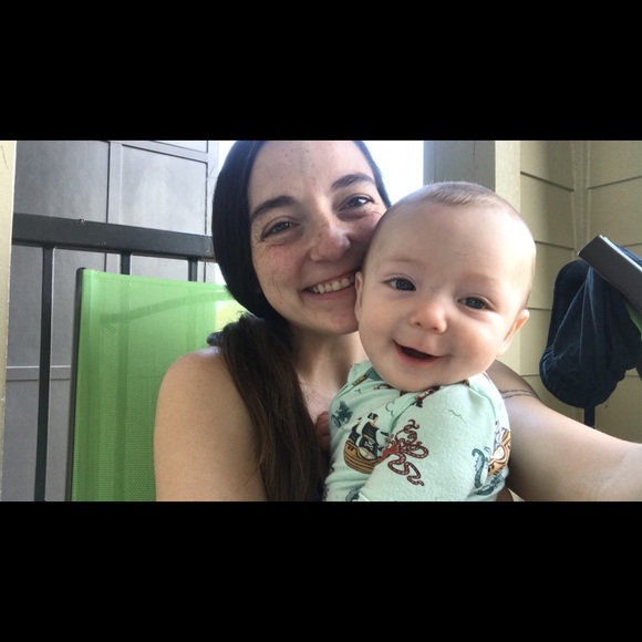 Meet your Posher, Carly - Picture 1 of 1